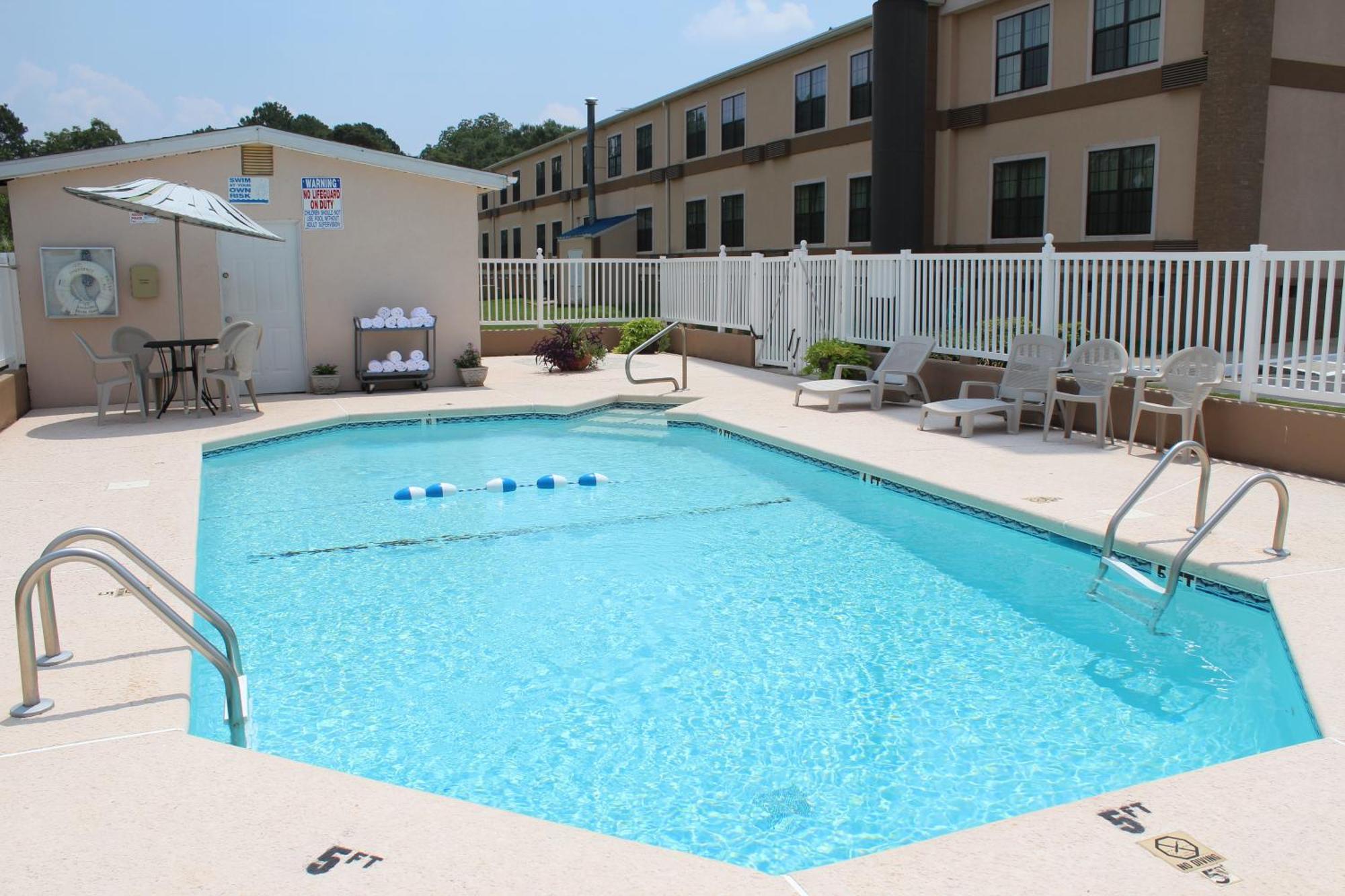 Travelodge By Wyndham Perry National Fairgrounds Area I-75 מראה חיצוני תמונה