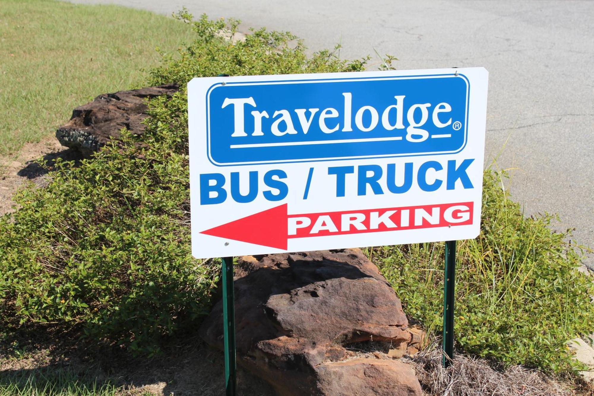 Travelodge By Wyndham Perry National Fairgrounds Area I-75 מראה חיצוני תמונה