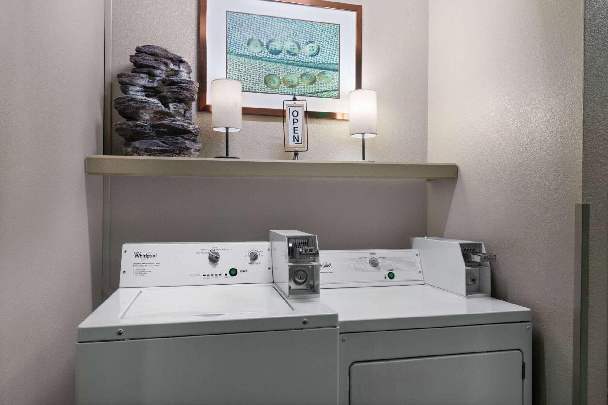 Travelodge By Wyndham Perry National Fairgrounds Area I-75 מראה חיצוני תמונה