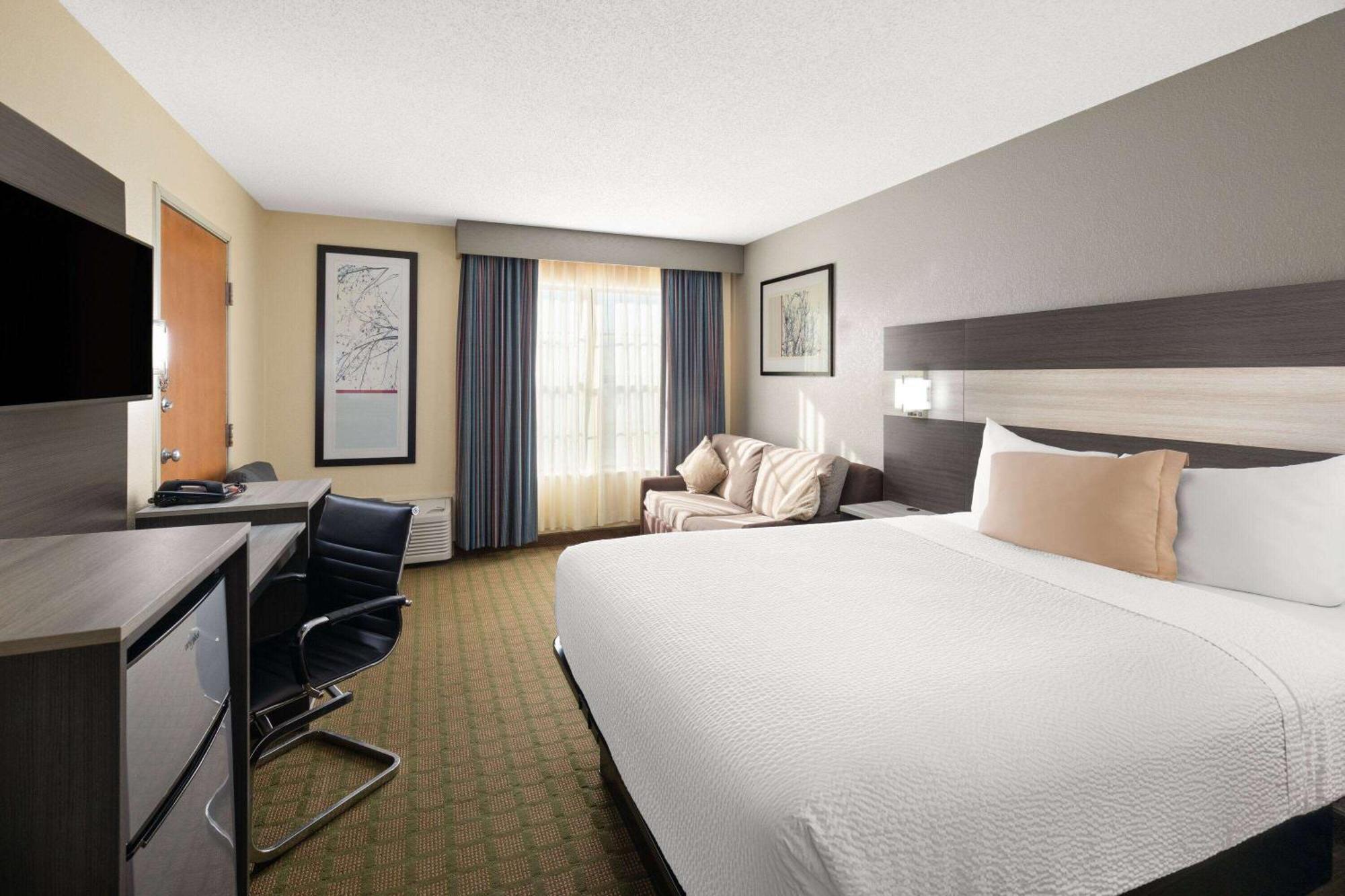 Travelodge By Wyndham Perry National Fairgrounds Area I-75 מראה חיצוני תמונה