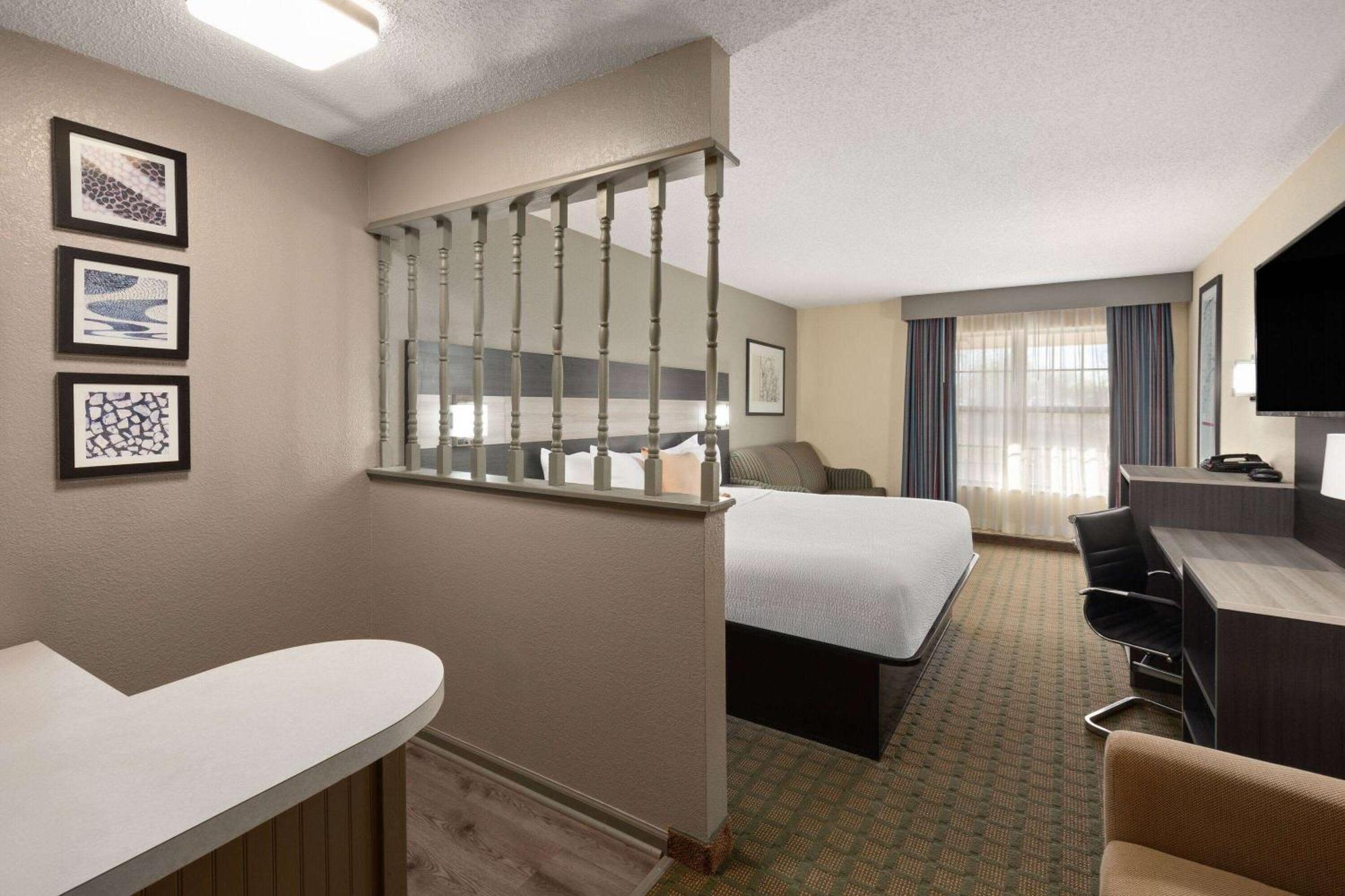 Travelodge By Wyndham Perry National Fairgrounds Area I-75 מראה חיצוני תמונה