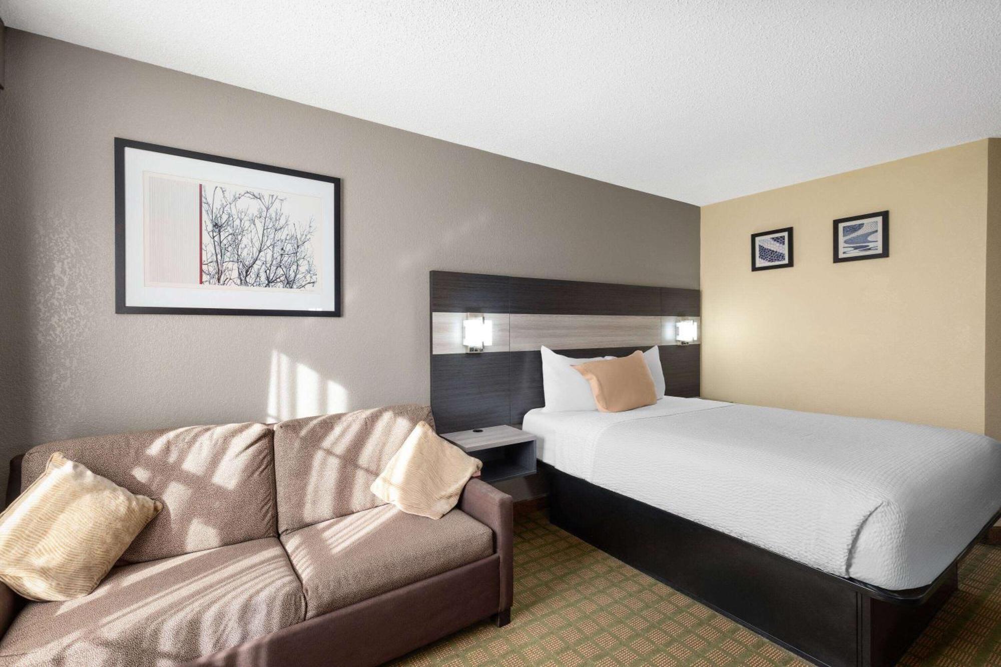 Travelodge By Wyndham Perry National Fairgrounds Area I-75 מראה חיצוני תמונה